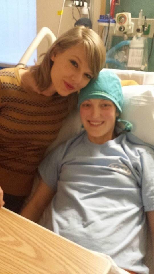 
	
	Những lời cảm ơn từ đáy lòng cũng đã được gửi đến Taylor: "Cảm ơn Taylor, Rachel có một ngày vui vẻ". 